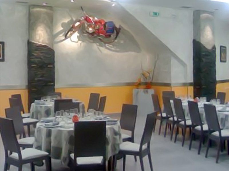 Hotel Hm 阿尔法罗 餐厅 照片